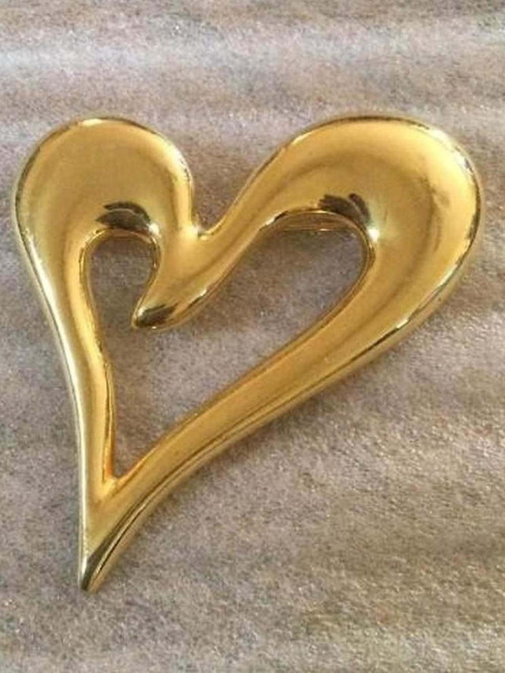 Premier Designs Heart Pin